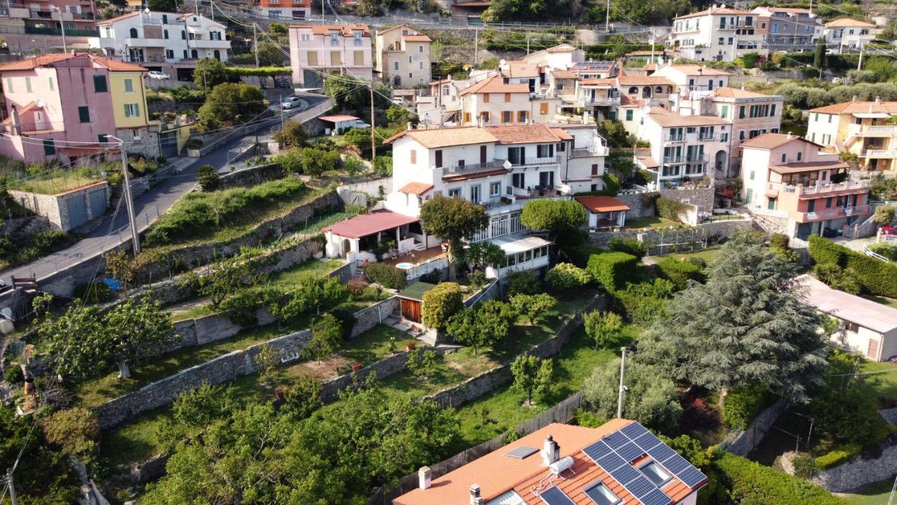 Ampi Terrazzi E Parcheggio - Relax In Villa Bardino Nuovo Exterior photo